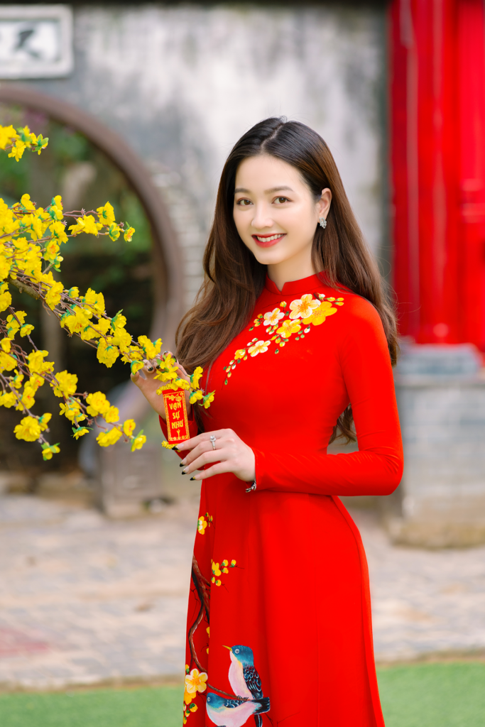 Chụp áo dài tết trong phim trường